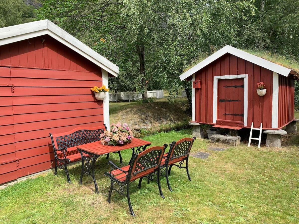 Aobrio Holidayhouse, Authentic Norwegian Farmhouse Close To Flam Lærdalsøyri Esterno foto