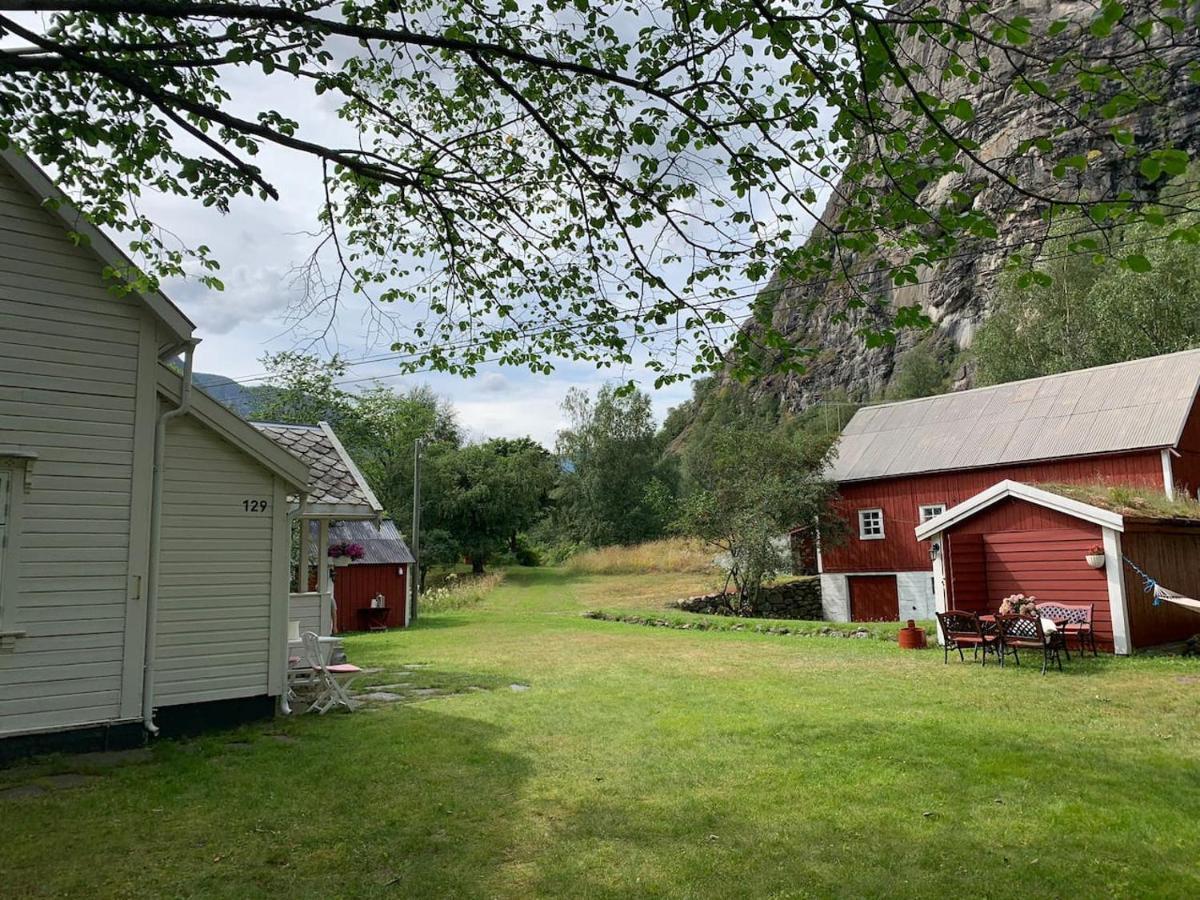 Aobrio Holidayhouse, Authentic Norwegian Farmhouse Close To Flam Lærdalsøyri Esterno foto
